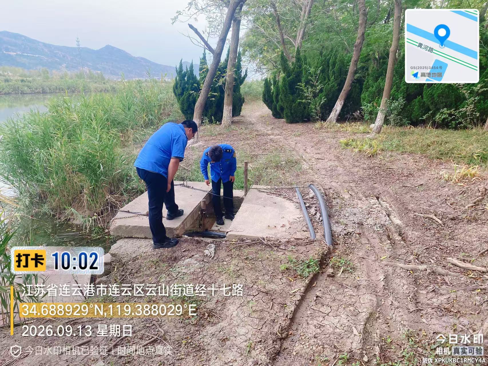 巡查排淡河河道经常漏水闸口.jpg