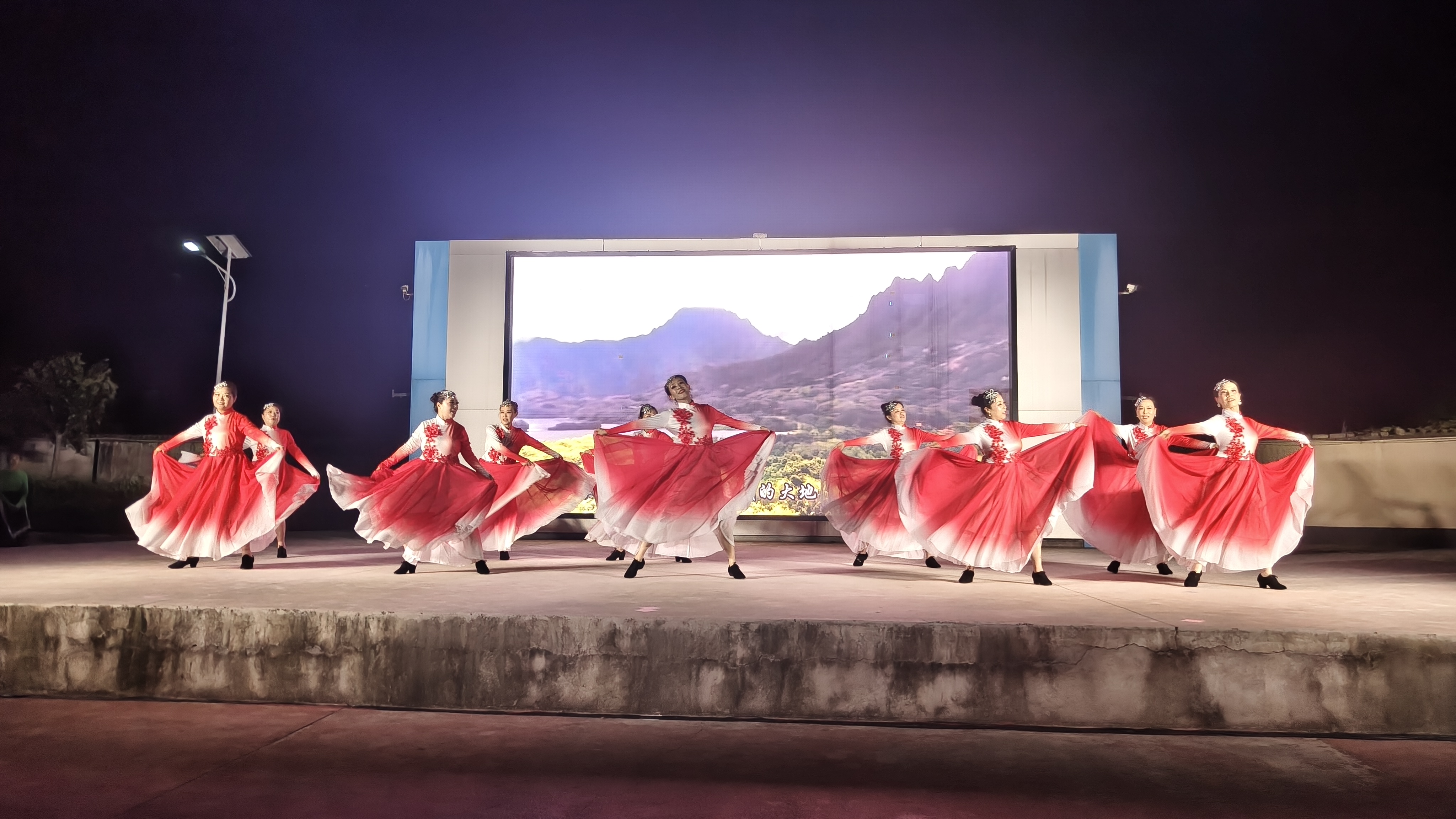 中秋国庆双节汇演.jpg